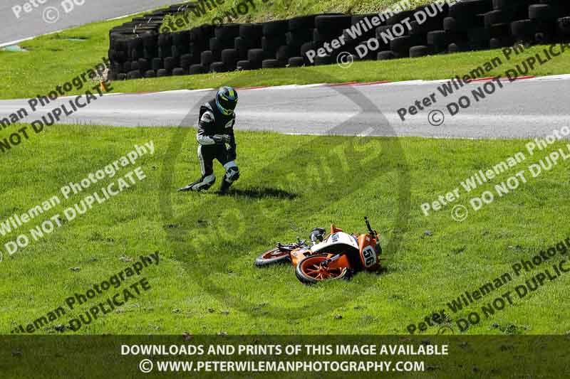 cadwell no limits trackday;cadwell park;cadwell park photographs;cadwell trackday photographs;enduro digital images;event digital images;eventdigitalimages;no limits trackdays;peter wileman photography;racing digital images;trackday digital images;trackday photos